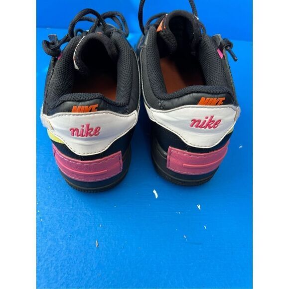 NIKE Women's Cosmic Fuchsia AF1 Shadow Air Force One Low Black Pink Sweet Sz 8 - Picture 2 of 7